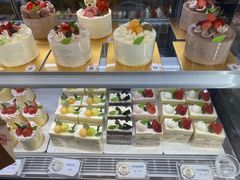 -花花卷卷·鲜食蛋糕(静安久光百货店)