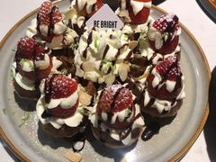 草莓忌廉华夫饼-BE BRIGHT KITCHEN(正佳广场店)