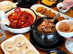 -莲餐厅·湖北菜·潜江小龙虾店(愚园路店)
