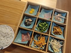 -勺子米线·云南传统小吃市集(四方街店)