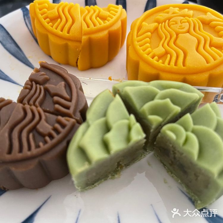 流心月饼口感柔和