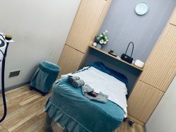 -PE SALON 