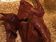脆皮乳鸽-唐宫海鲜舫