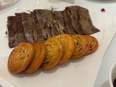 -醉辉皇上海之巅(上海中心大厦店)