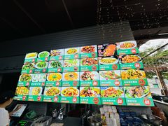 -三亚火车头万人海鲜广场