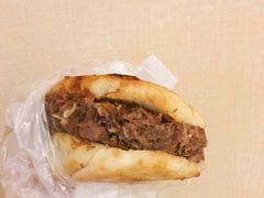 -老西关黄老太牛肉烧饼