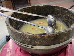 -墨脱石锅椰子鸡•香草鸭•东山羊(大东海店)