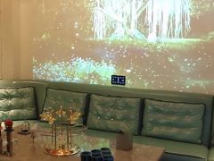 -小蛮腰全景KTV