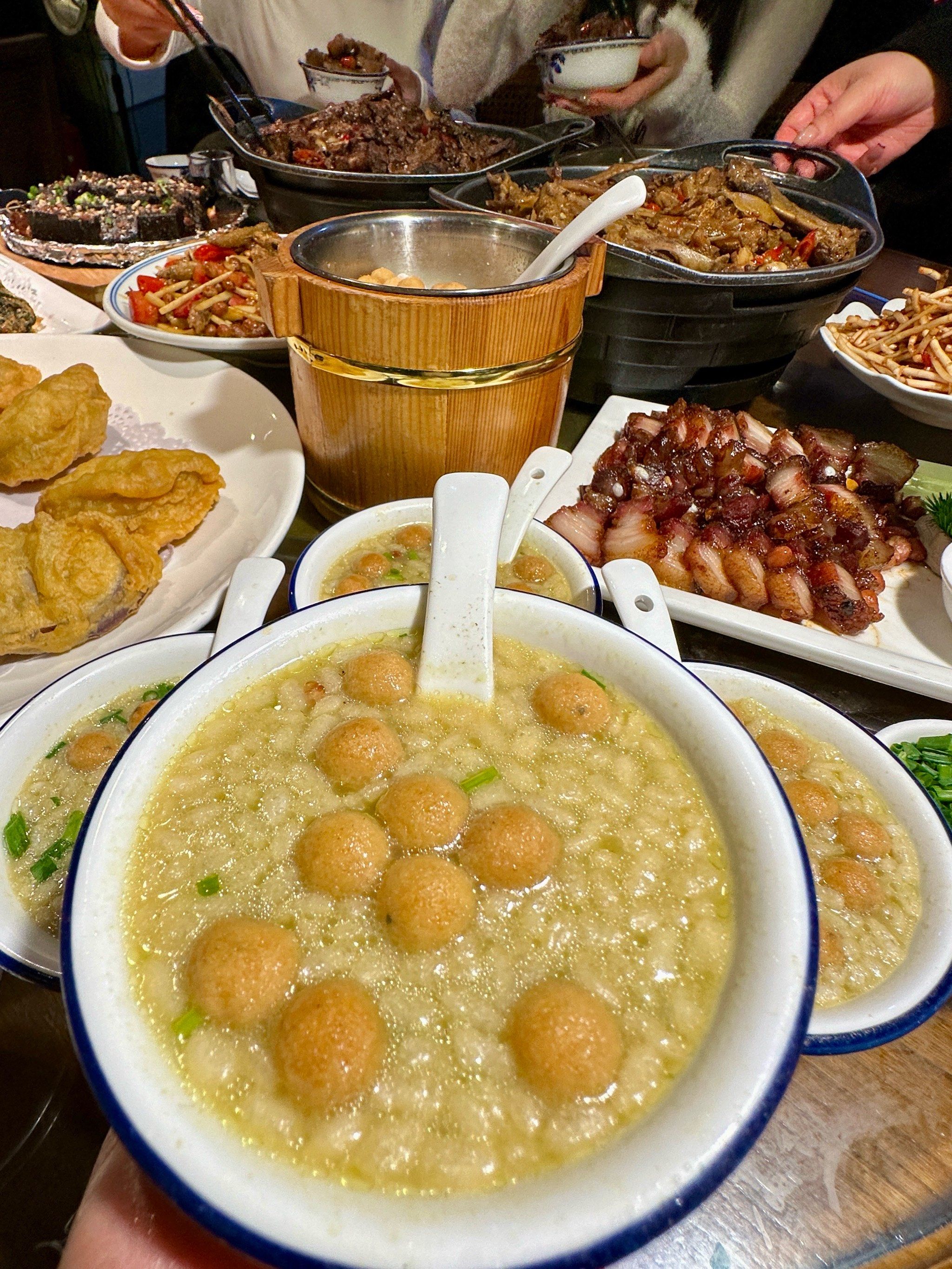 柳州!跟着阿公阿婆去吃特色菜准没错!