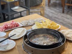 -濠轩阁特色生蚝火锅(水湾路店)