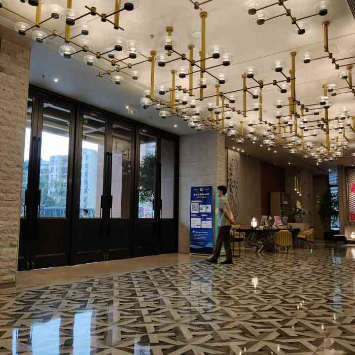 浅深(深圳店)-"[糖果]新店开业,朋友有送了优惠券,正好.