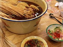 -拈签一笑黄牛肉辣卤串串