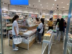 -名创优品(广州萝岗万达广场店)