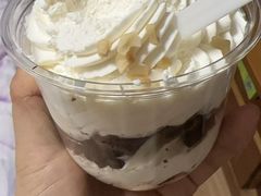 焦糖奶油蛋糕杯-红宝石·鲜奶小方·海派西点房(南丹店)