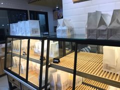 面包甜点陈列柜-爸爸糖吐司面包(南京奥体店)