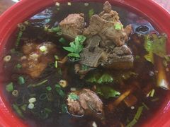 招牌红烧猪肉面-甘味食堂(素食料理/蔬食料理/恆春美食)