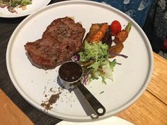 -四月吧餐厅(正阳步行街店)