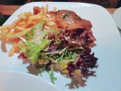 招牌鸭腿肉-LA  PETANQUE(泰安路店)