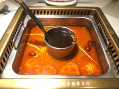 现炖炒三鲜番茄锅-雾都渣渣火锅(南城智汇城店)