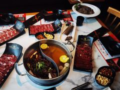 秘制鲜牛腩鸳鸯锅-今日炊牛·潮汕牛肉火锅(华采天地店)