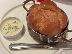 餐前面包黄油-壳里西餐厅Coquille Seafood Bistro(蒙自路店)