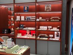 -吴良材眼镜(南翔印象城MEGA店)