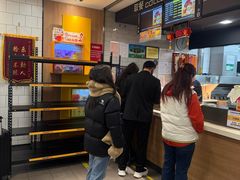-麦当劳(上海虹桥站30B检票口楼上)