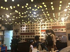 -龙巢盱眙龙虾·牛蛙·烧烤宵夜(八卦岭店)