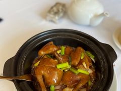 三葱烧乳鸽-喜粤8号(四海唐人街店)