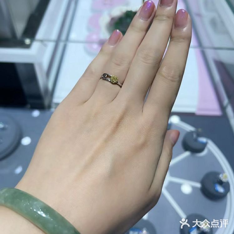 天津钻戒！