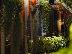 -Cuc Gach Quan Restaurant