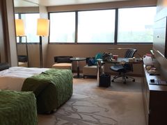 -上海滴水湖皇冠假日酒店