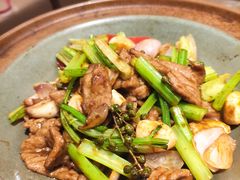 -吕氏焗小鲜•海鲜青岛菜(总店)