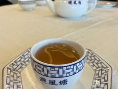 餐具摆设-避风塘潮粤海鲜酒楼