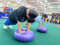 -健龙森俱乐部·游泳·健身·羽毛球综合体育馆