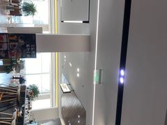 -宁波宝信宝马4S店(江北日湖店)