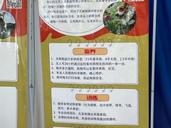 -趣玩宠物乐园寄养训犬训狗游泳池