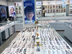 -潘多拉眼镜·蔡司依视路明月(潘家园店)