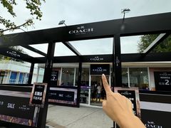 -百年港湾奥特莱斯(香炉礁店)