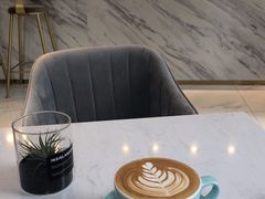 -Fridi Patisserie Cafe