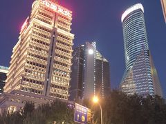 -陆家嘴空中步行连廊