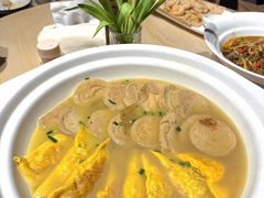 黑猪肉蛋饺素鸡煲-加顺农场餐厅