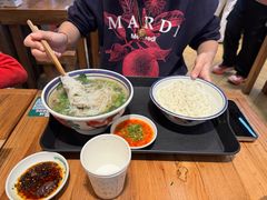 -云阿蛮云南生烫牛肉米线(奉贤路店)