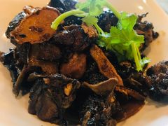 茶油焖黑鸡/只-茶油香闽南菜·花园餐厅(前埔店)