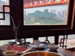 -小天鹅火锅·一线江景洪鼎旗舰店(洪崖洞店)