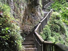 -贵阳猴耳天坑·极限酷玩公园