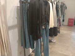 -URBAN REVIVO(上海中庚漫游城店)