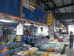 -霞涌市场海鲜摆卖区