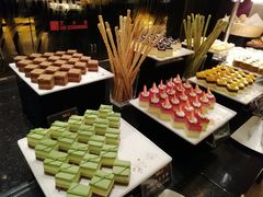 -上海西藏大厦万怡自助餐厅(徐汇店)
