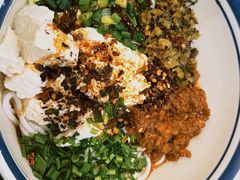 -云阿蛮云南生烫牛肉米线(奉贤路店)